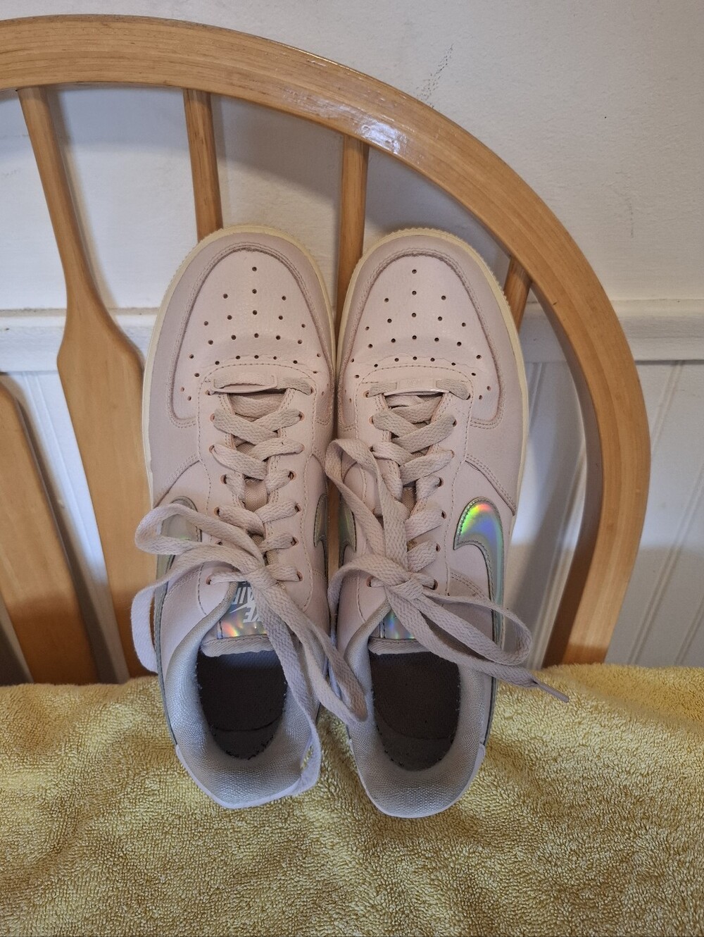 Nike Air Force 1 Ladies Size 7.5 Pink Iridescent